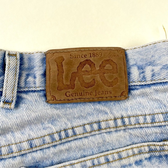 Lee Women's Light Blue Jean Shorts - Picture 4 of 5
